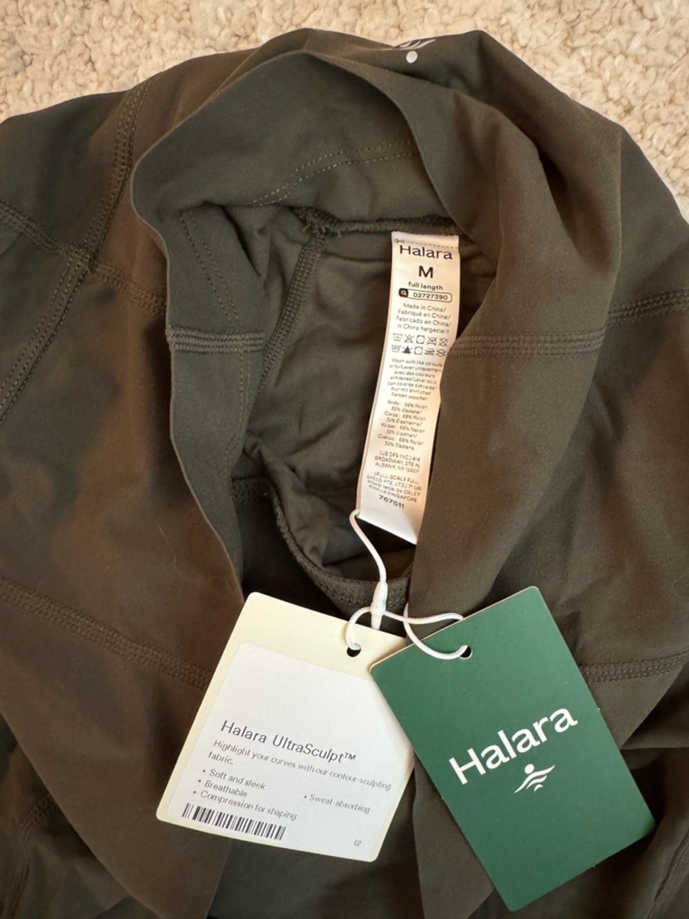 Halara UltraSculpt full length leggings in olive green color NWT size M - Picture 4 of 6